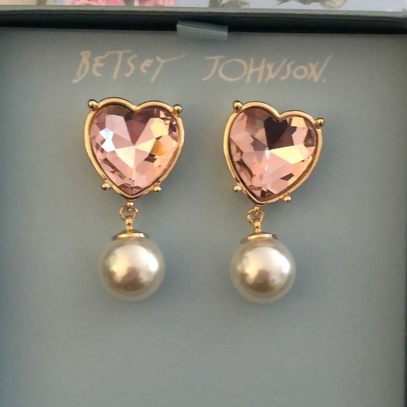 Betsey Johnson XOXO Pink Crystal Heart & Faux Pearl Bead Drop Earrings NIB - Picture 6 of 12